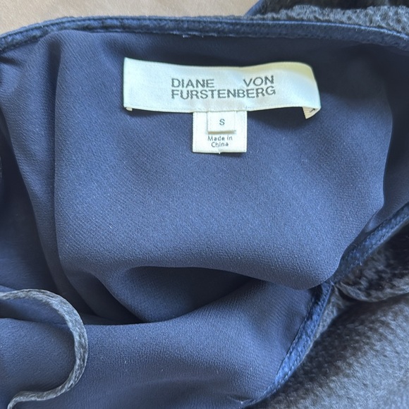 DvF Diane von Furstenberg Popover Tiered Navy Blue & Black Hammered Silk Dress - Picture 4 of 16